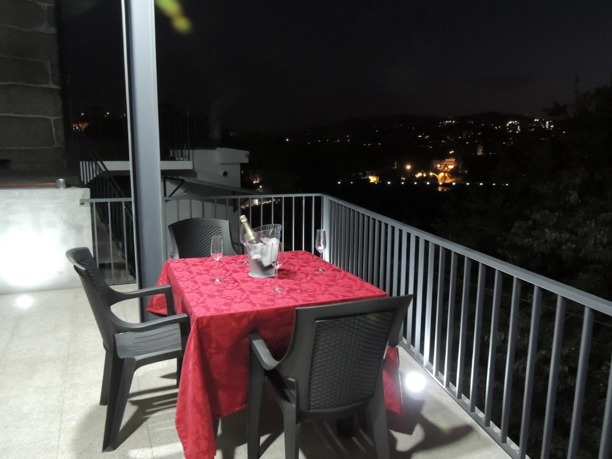 Apartamento Amarante - Vista São Gonçalo Quarto foto